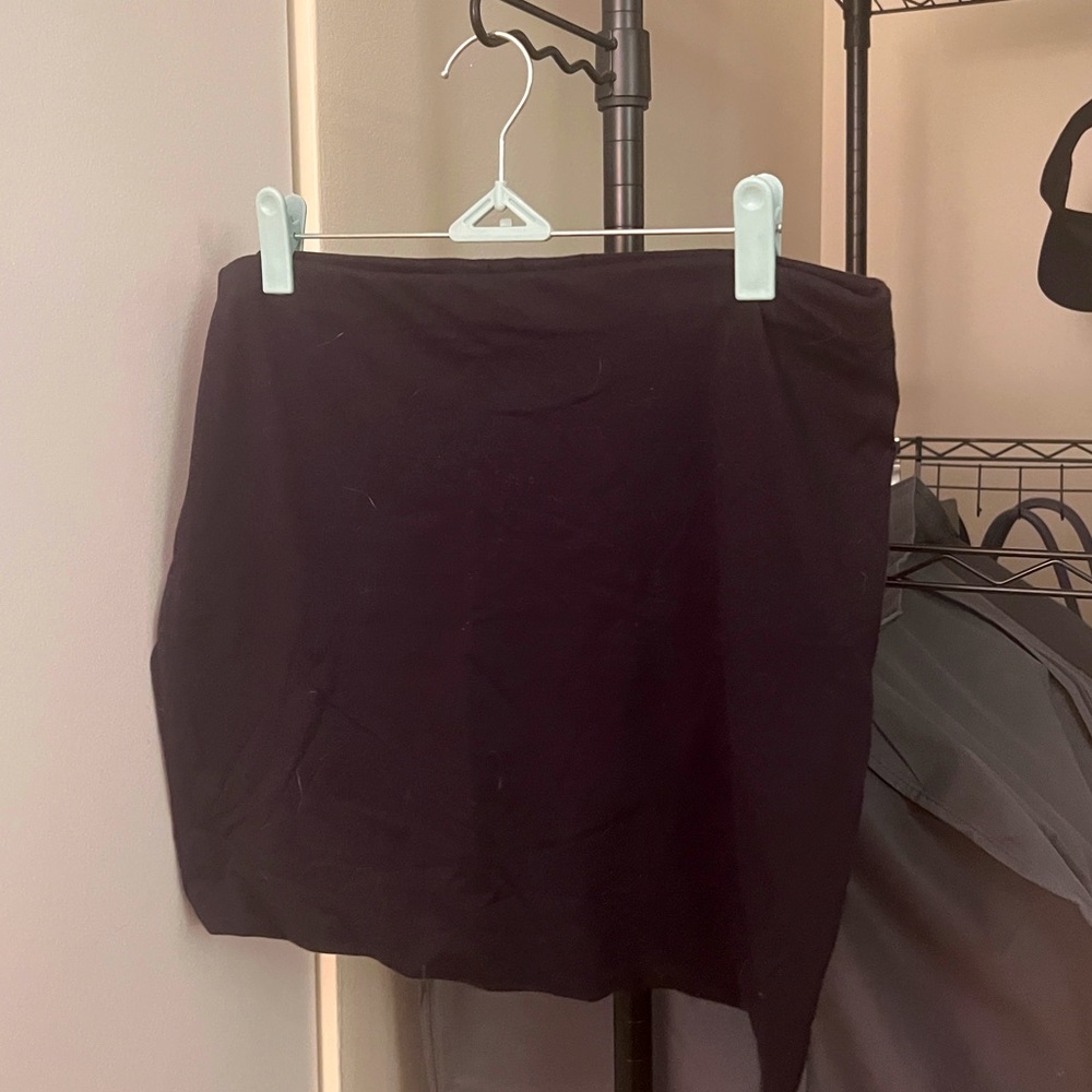 Black H&M mini skirt